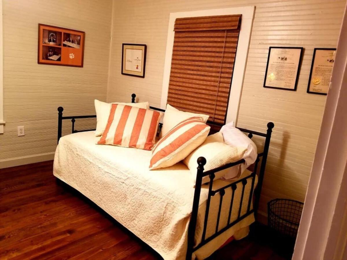 Clemson Memorabilia House Frank Howard III Home Εξωτερικό φωτογραφία